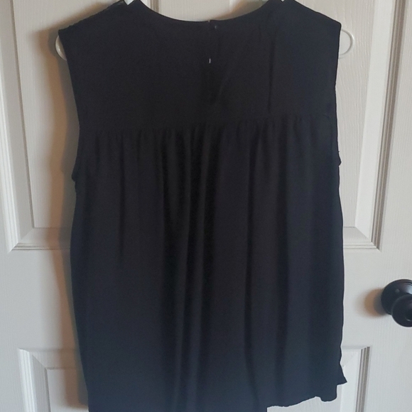 Old Navy Tank - Picture 3 of 3